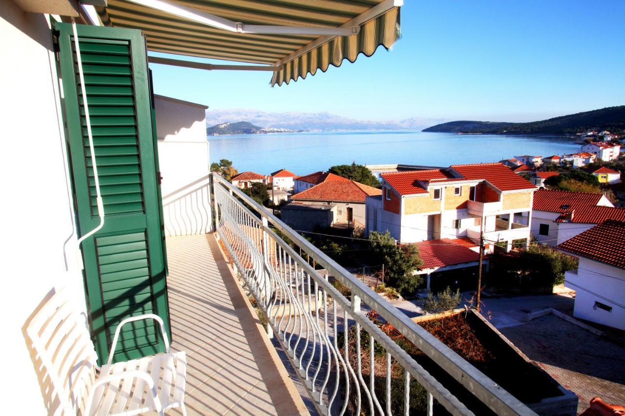 Apartments Nakir Slatine Rum bild